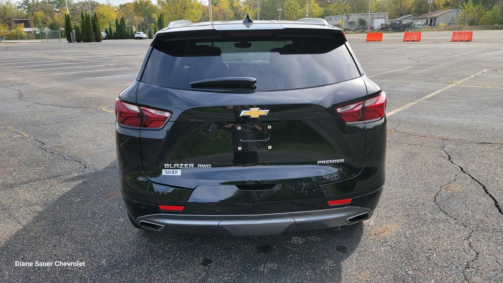Used 2020 Chevrolet Blazer Premier w/ Driver Confidence II Package AWD/4WD image 10