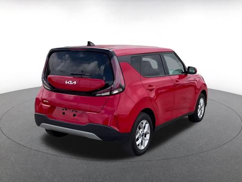 Used 2025 Kia Soul LX w/ LX Technology Package image 11