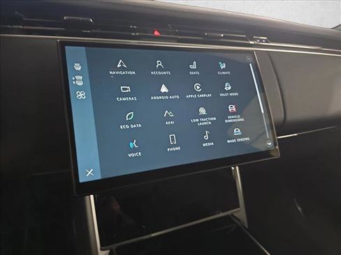 New 2026 Land Rover Range Rover Long Wheelbase SE image 23