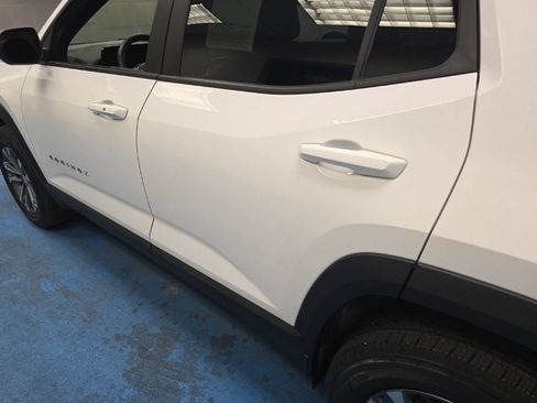 Certified 2026 Chevrolet Equinox LT FWD image 12