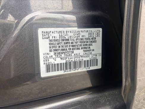 Used 2015 Nissan Sentra SV FWD image 36