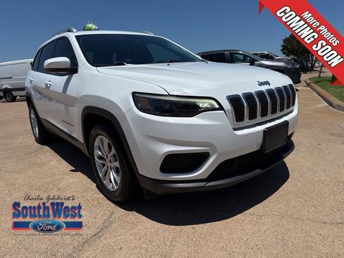 Used 2020 Jeep Cherokee Latitude FWD image 1