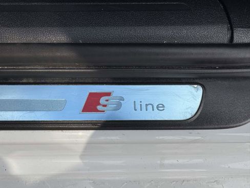 Used 2016 Audi A4 2.0T Premium Plus w/ Technology Package image 27