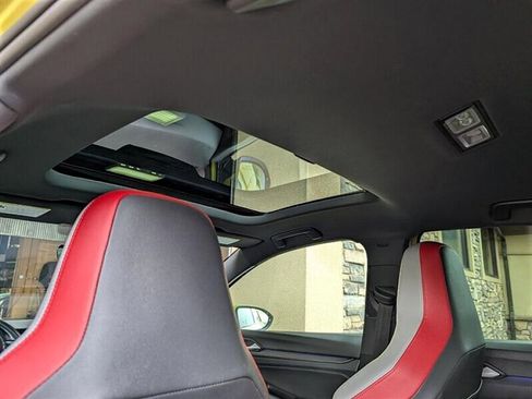 Used 2022 Volkswagen GTI Autobahn image 27