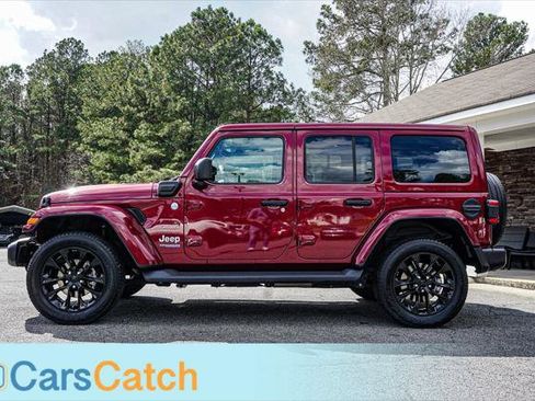 Used 2021 Jeep Wrangler Unlimited Sahara w/ Dual Top Group AWD/4WD image 8
