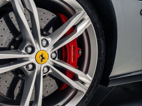 Used 2019 Ferrari GTC4Lusso image 16
