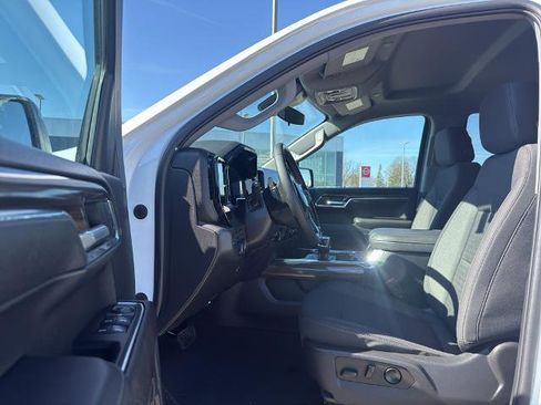 Used 2023 Chevrolet Silverado 1500 LT Trail Boss w/ Protection Package AWD/4WD image 13