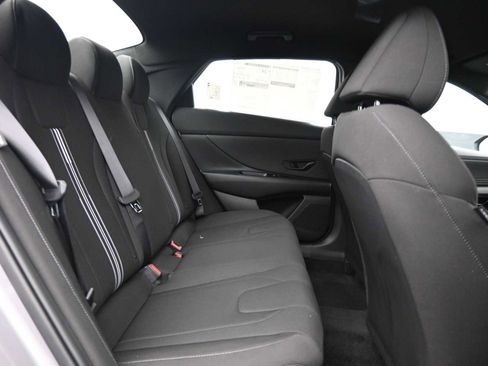 Certified 2025 Hyundai Elantra Sport image 12