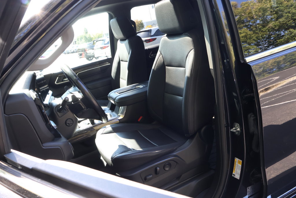 Used 2022 Chevrolet Silverado 1500 LTZ w/ LTZ Convenience Package II AWD/4WD image 35
