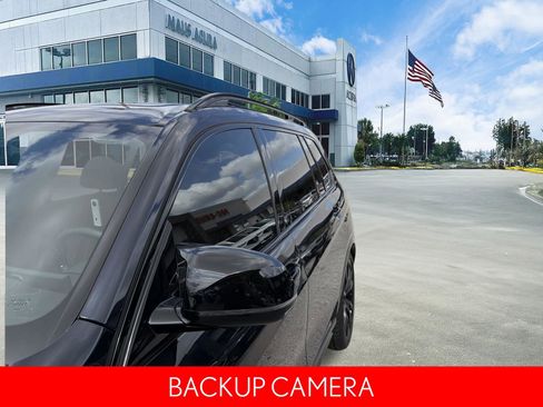 Used 2023 BMW X7 M60i w/ Executive Package image 13