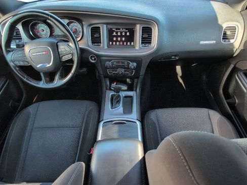 Used 2022 Dodge Charger SXT image 5