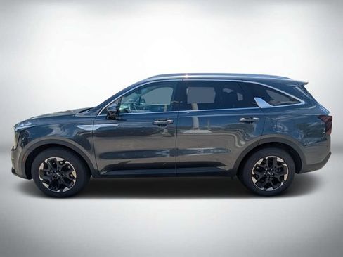 Used 2024 Kia Sorento S FWD image 7