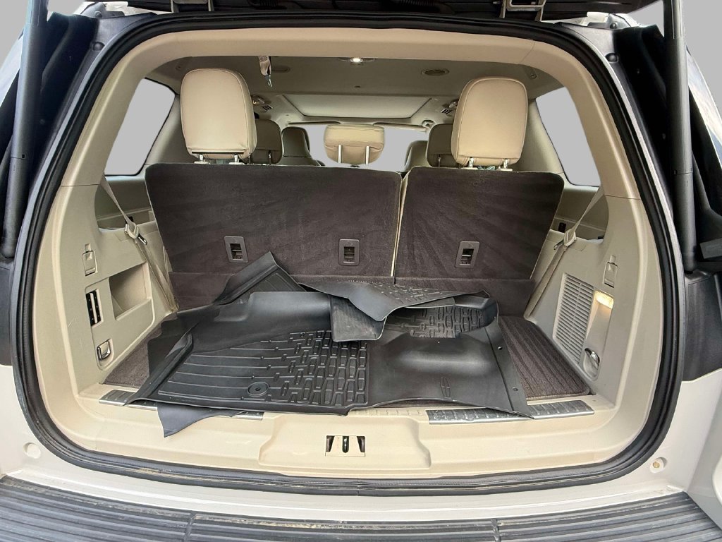 Used 2019 Lincoln Navigator Reserve w/ Cargo Package AWD/4WD image 18