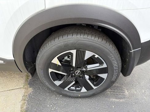 New 2026 Nissan Kicks SV w/ SV Premium Package AWD/4WD image 8