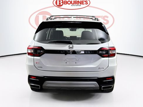 Used 2023 Honda Pilot Elite image 12