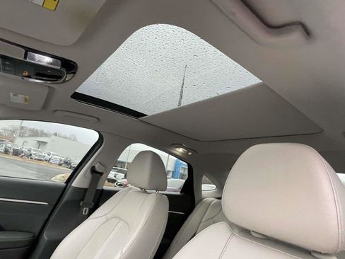 Used 2022 Hyundai Sonata Limited image 7