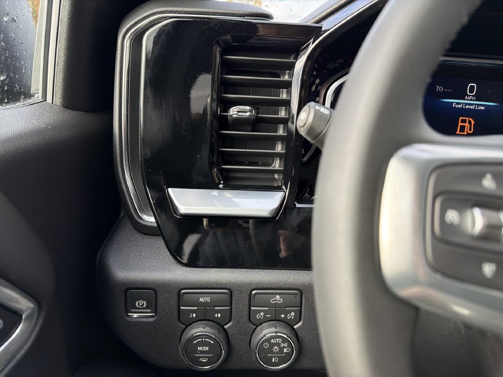 New 2026 Chevrolet Silverado 1500 RST w/ LPO, Dark Essentials Package AWD/4WD image 20