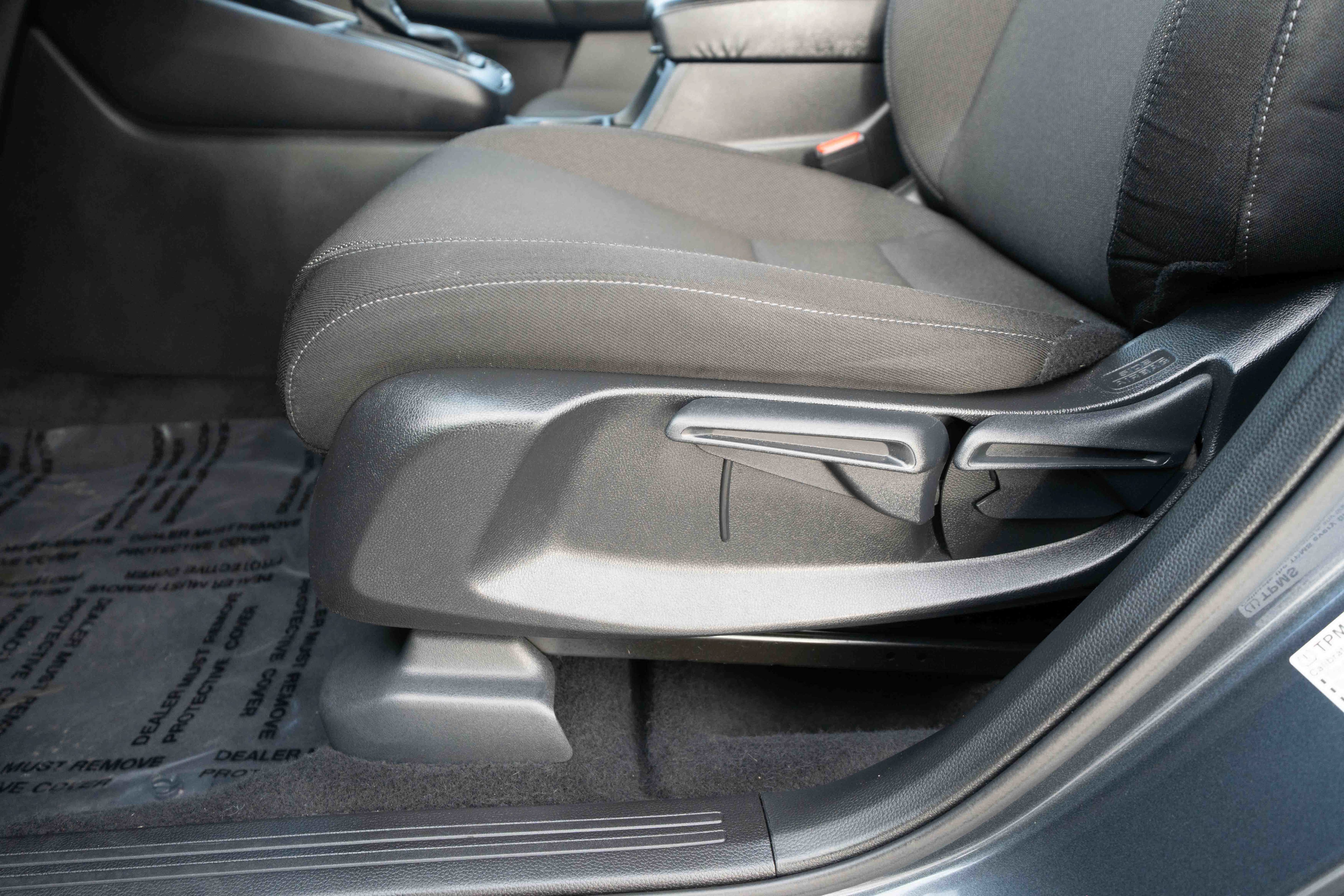 Used 2025 Honda CR-V LX image 12