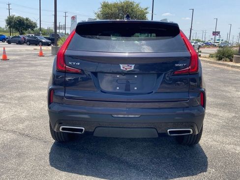 Used 2025 Cadillac XT4 Premium Luxury FWD image 6