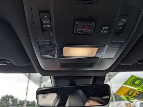 Used 2024 Lexus UX 250h FWD image 24