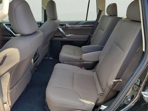 Used 2023 Lexus GX 460 Premium AWD/4WD image 15