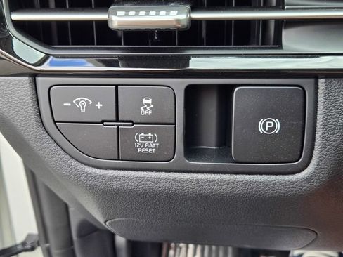 New 2026 Kia Sportage LX FWD image 14