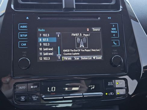 Used 2019 Toyota Prius LE image 16