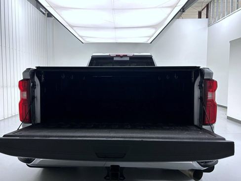 Used 2025 Chevrolet Silverado 3500 LTZ w/ LTZ Plus Package image 21