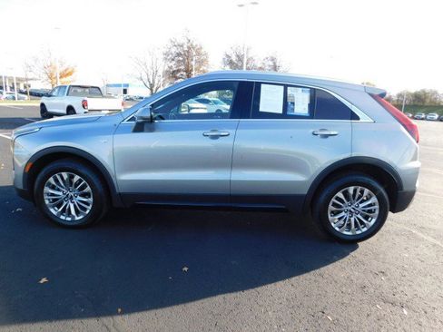 Used 2024 Cadillac XT4 Premium Luxury image 10