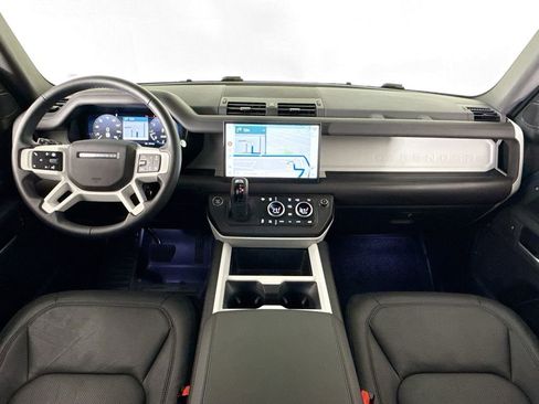 Used 2025 Land Rover Defender 110 S image 9