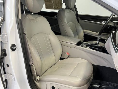 Used 2018 Genesis G80 3.8 image 13