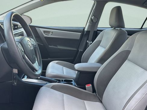 Used 2018 Toyota Corolla LE FWD image 10