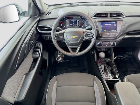 Used 2023 Chevrolet TrailBlazer LT FWD image 22