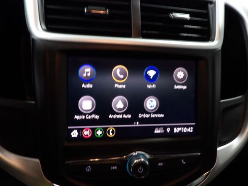 Used 2020 Chevrolet Sonic LT image 16