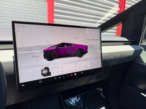 Used 2025 Tesla Cybertruck AWD Crew Cab image 25