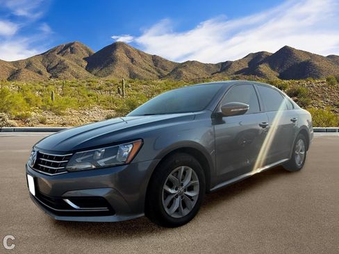 Used 2018 Volkswagen Passat 2.0T S FWD image 2