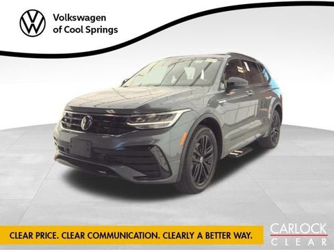 Used 2022 Volkswagen Tiguan SE R-Line image 1