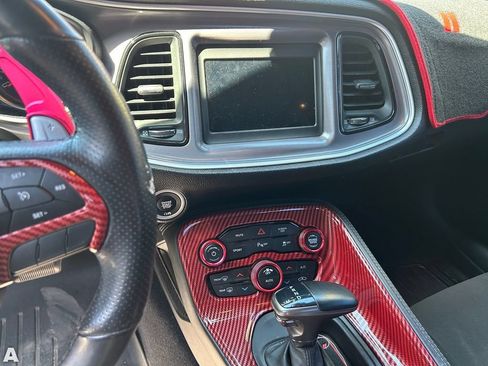Used 2019 Dodge Challenger R/T w/ Driver Convenience Group RWD image 6