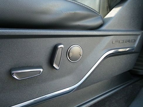 Used 2021 Ford F150 Lariat AWD/4WD image 26