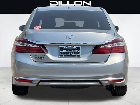Used 2016 Honda Accord EX image 5