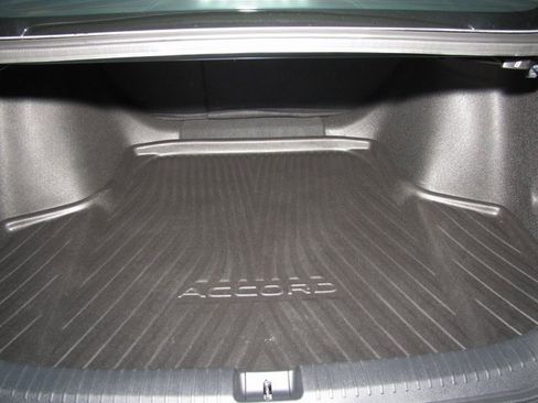 Certified 2023 Honda Accord EX image 17