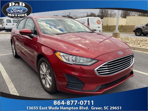 Used 2020 Ford Fusion SE image 1