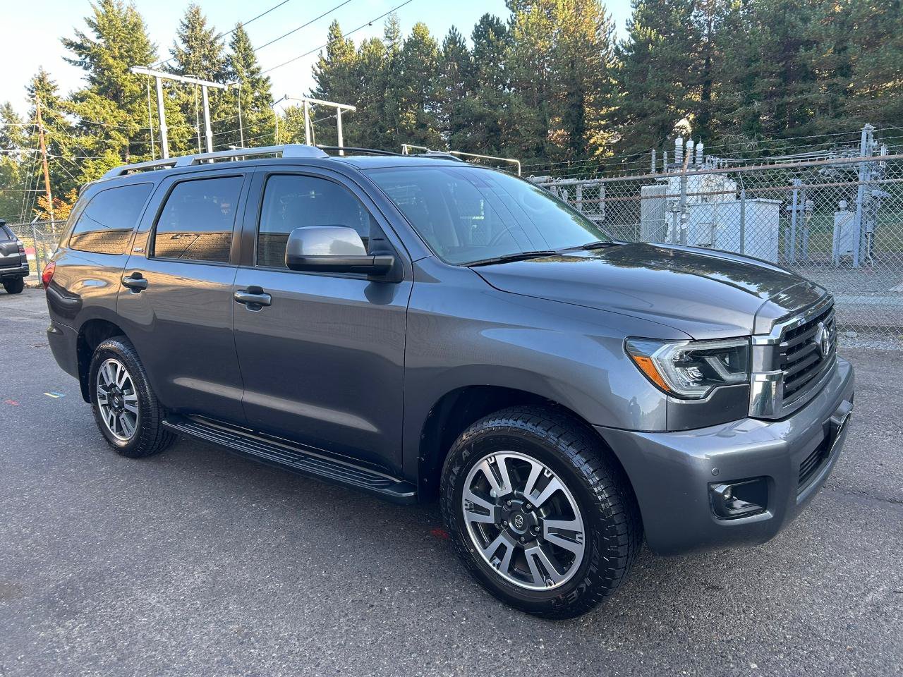 Used 2018 Toyota Sequoia SR5 w/ Premium Package AWD/4WD image 3