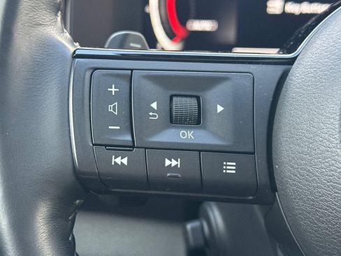 Used 2023 Nissan Pathfinder Platinum image 39