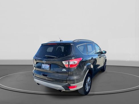Used 2018 Ford Escape SE image 7