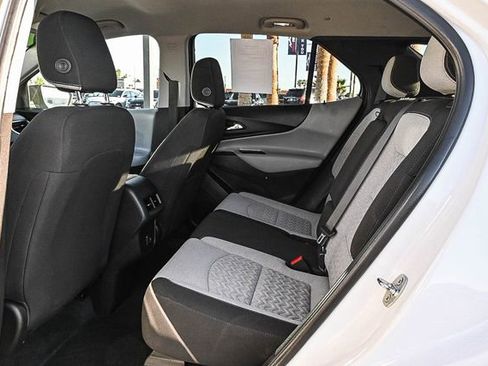 Used 2022 Chevrolet Equinox LS w/ LS Convenience Package image 21