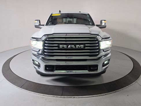 Used 2023 RAM 2500 Limited AWD/4WD image 9