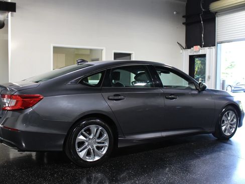 Used 2018 Honda Accord LX image 3