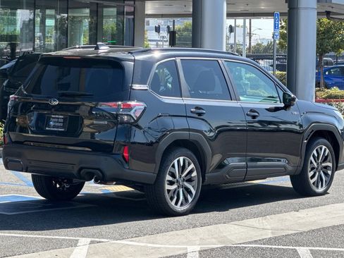 New 2026 Subaru Forester Touring AWD/4WD image 4