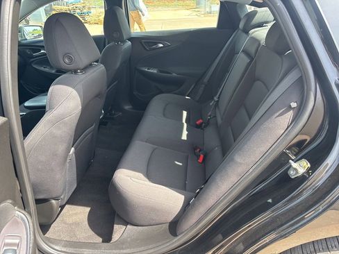 Used 2022 Chevrolet Malibu LT FWD image 11